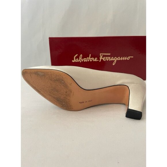 Authentic Salvatore Ferragamo Women's Suede Heels Leather White 7C - Picture 7 of 13